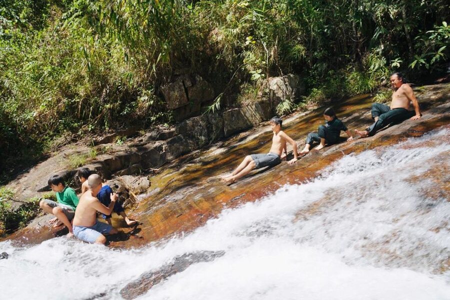 3-Hours Trekking Tour to Hidden Waterfall and Sturgeon Farm - What the whole route feels like (timing, pacing, and group size)