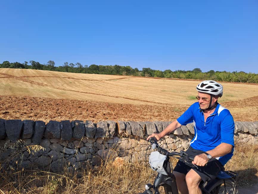 Alberobello: Guided e-bike tour + mill & donkey farm - Group size and language support: smoother, calmer, easier to follow