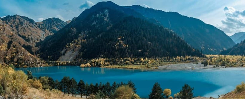 Almaty: Issyk Lake, Bear Waterfall & Trout Farm Day Trip - First Nature Hit: Lake Issyk Views and Time to Wander