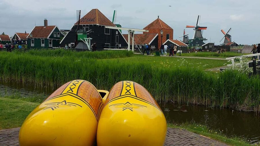 Amsterdam: Experience Zaanse Schans Windmills & Cheese Farm - Live cheese making and tastings: more than a quick sample