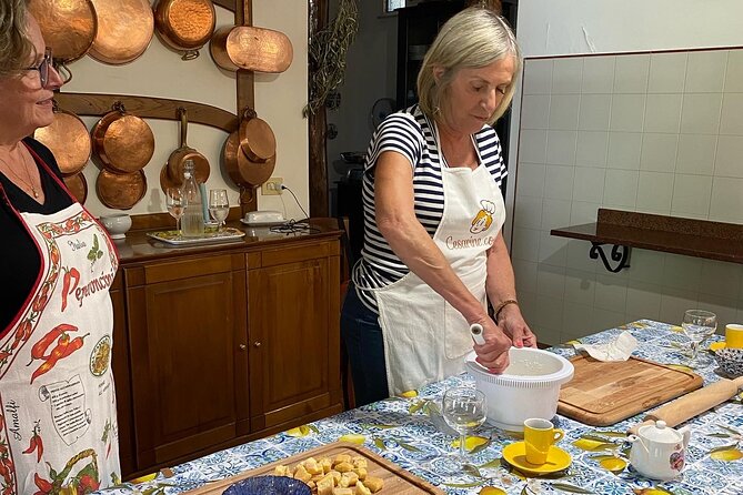 Authentic cooking class on a farm with a view of Sorrento. - A couple of things to consider before booking