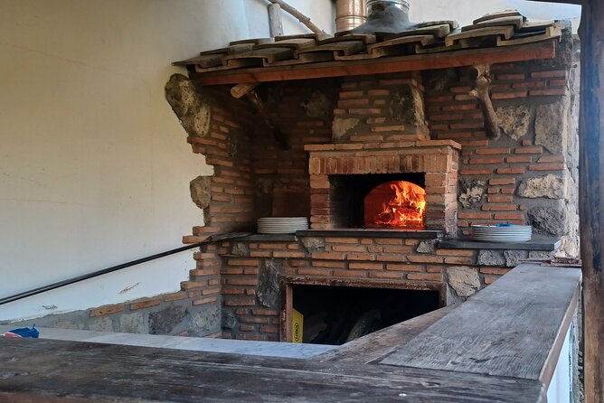 Authentic Farm Tour with Pizza, Cheese, Wine & Limoncello Tasting - Lunch at the Agriturismo: What You Eat (and Why It Fits the Lesson)