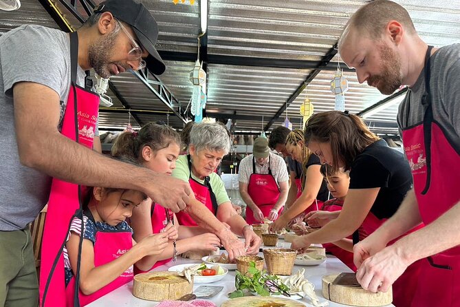 Authentic Thai Cooking Class and Farm Visit in Chiang Mai - Logistics That Affect Your Experience (Pickup, Group Size, and Time)