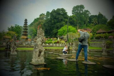 Bali: Traditional Villages, Salt Farm & Tirta Gangga Tour - Sidemen Village: where the morning starts with daily life