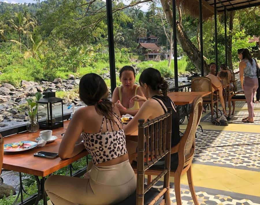 Bali: Traditional Villages, Salt Farm & Tirta Gangga Tour - Time, transport, and what a 7-hour day really means