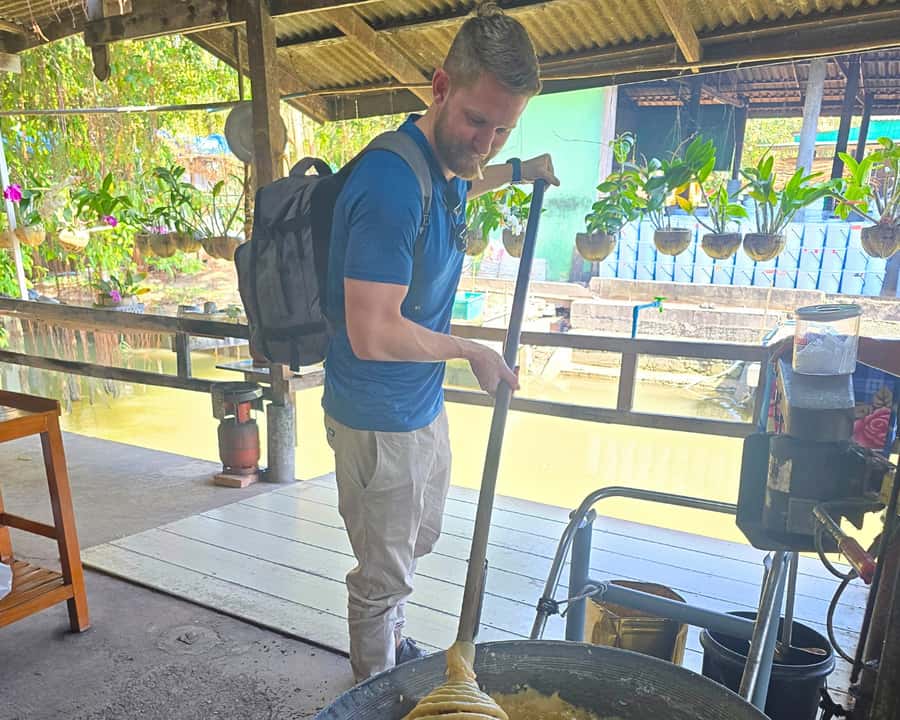 Bangkok: Private Floating & Railway Markets with Farm Visits - What to bring (and what to plan around)