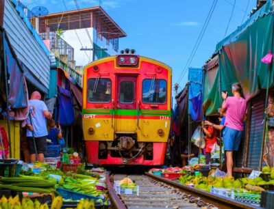 Bangkok: Private Floating & Railway Markets with Farm Visits - Maeklong Railway Market: walking the tracks without losing your footing