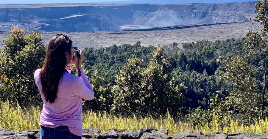 Big Island: Volcanoes, Waterfalls, & Coffee Farm Day-Trip - Waipio Valley lookout: the first “stop the van” moment