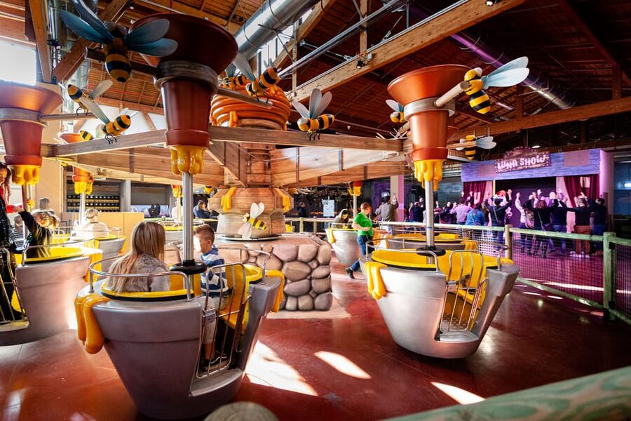 Bologna: Luna Farm Amusement Park Family Entry Ticket - The 12 included attractions: motion fun and farm-themed challenges