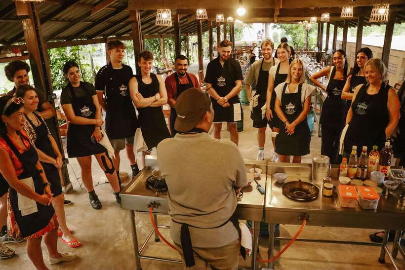 Chiang Mai: HALF-DAY COOKING COURSE at a Thai Cooking Farm - A half-day Chiang Mai cooking class that teaches real technique