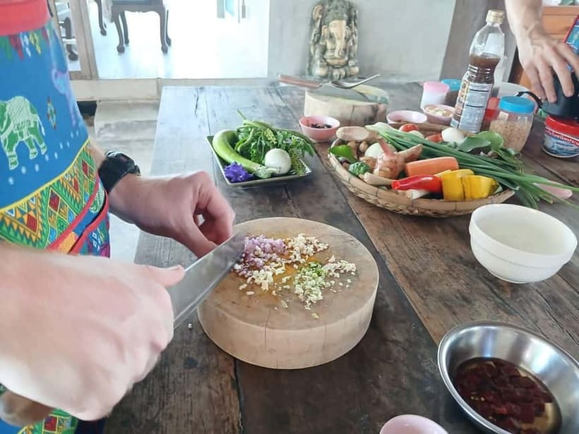 Chiang Mai : Thai Cooking in Farm with a Local Train Trip - The Cooking Class With Mac: How Thai Flavors Get Built