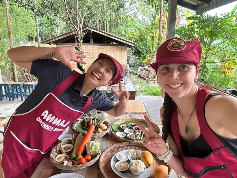 Chiang Rai:Lanna Home Cooking Class at Give Green Farm House - The market stop: where you learn what Thai cooking actually depends on