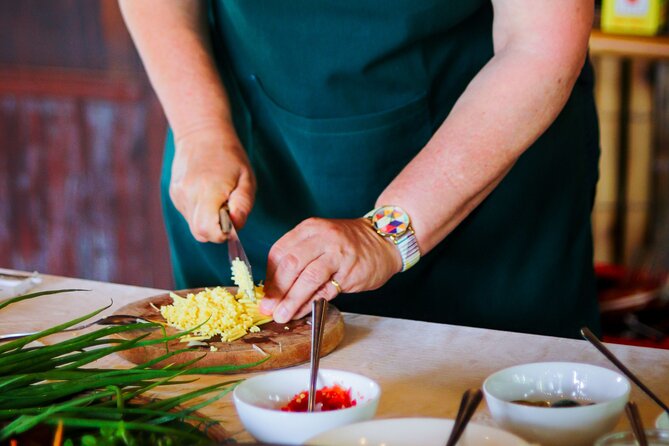 Cocolocal Farm Cooking Class with market tour and basket boat - The riverside meal: where everything clicks