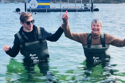 Coffin Bay Oyster Farm Wading Tour & Tasting Experience - Getting Out to the Lease: Waders, Pontoon, and the Matthew Flinders Story