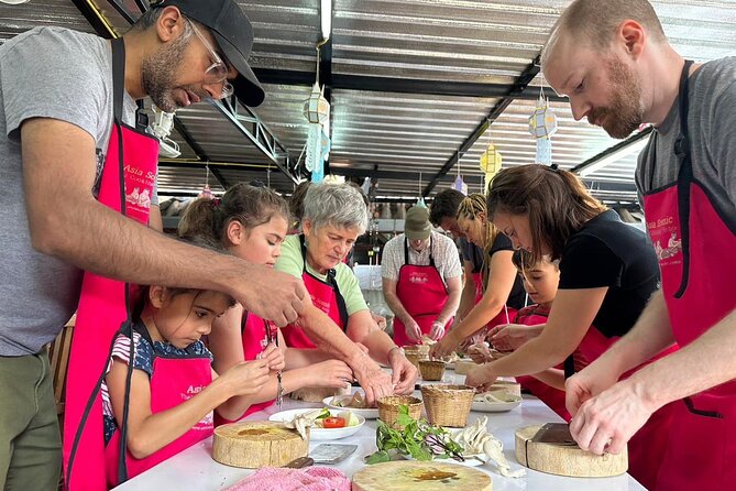 Cooking Class with Organic Farm in Chiang Mai - Cooking Workflow: Curry Paste to Dessert (and how the stations feel)