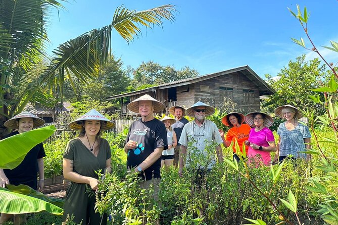 Cooking Class with Organic Farm in Chiang Mai - Getting There: Pickup Options and the Tha Phae Gate Start