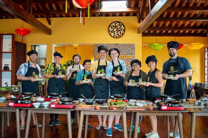 Cooking Class with Tra Que Eco Farm & Local Market Discovery - Key Highlights You’ll Feel in Your First Hour