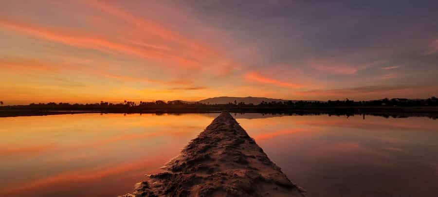 Countryside include Pepper farm, Cave, Salt field & lake... - A note on guides and what makes this day feel good
