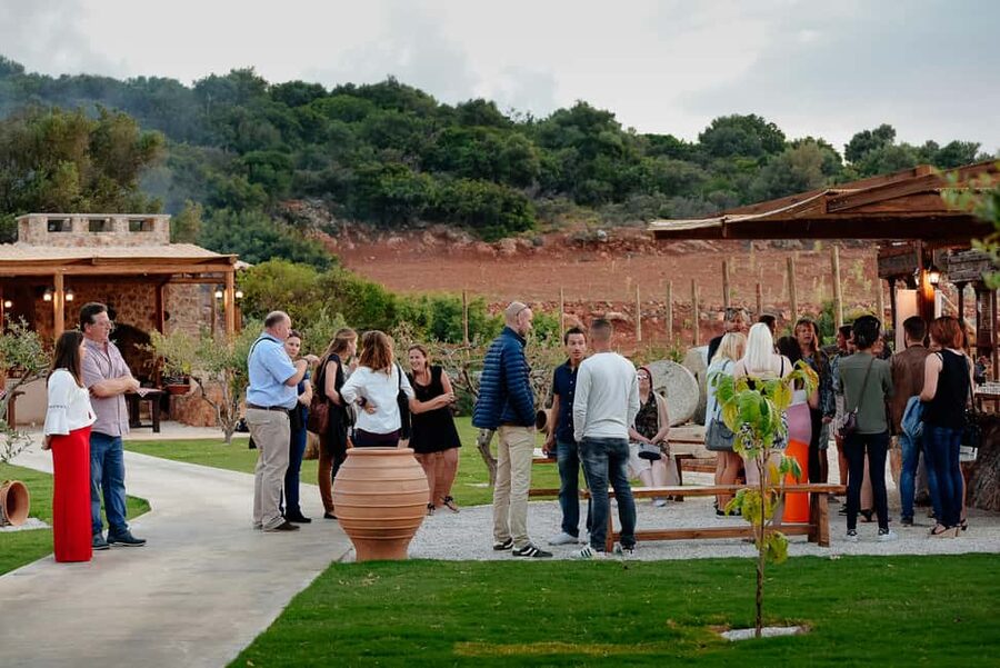 Crete: Knossos, Lasithi, Lasinthos and Olive Farm Combo Tour - Getting to the first stops: pickup realities in Heraklion-area hotels