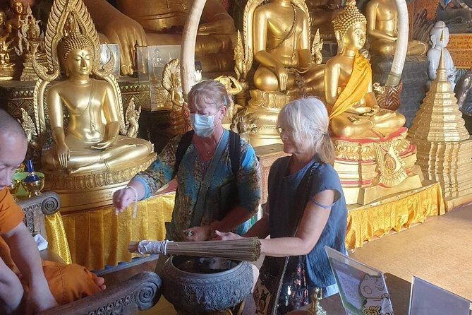 Doi Suthep Temple, Pha Lat Temple, Sticky Waterfall, Orchid farm - Sticky Waterfall (Bua Thong / Nam Phu Chet Si): Climb, Cool Off, Repeat