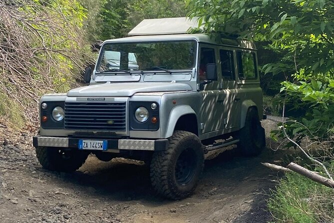 Etna private tour in 4x4 & Sicilian food farm experience - Timing and transport: what a “7-hour” Etna day feels like