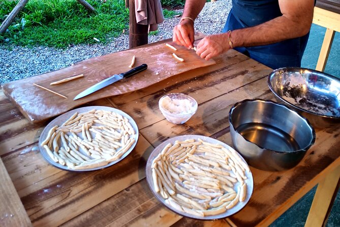 Farm-to-table Food Experience - The pace: slow food, real conversation, and time to enjoy the hills