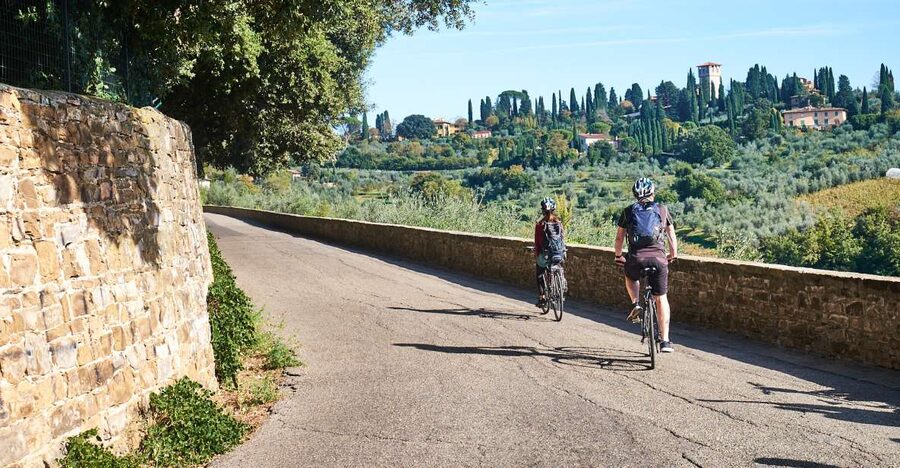 Florence: Chianti Hills Bike Tour with Farm Lunch & Wine - Cycling Out of Florence’s Oltrarno and Into Real Chianti Country