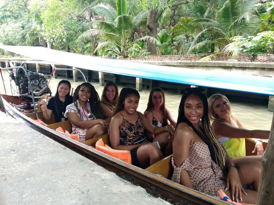 From Bangkok: Floating & Railway Markets Tour & Coconut Farm - Food, shopping, and cash: what to plan for during the 7-hour day