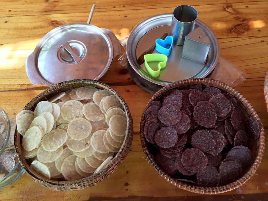 From Bangkok: Mahasawat Canal and farm with Lunch - Quick hits on Mahasawat: boats, lotus, orchids, and snack duty