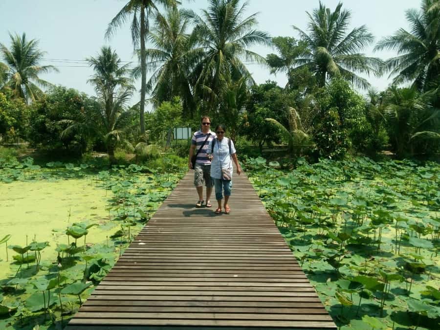 From Bangkok: Mahasawat Canal and farm with Lunch - Lunch by the water: restore energy, then cool down at the farm café