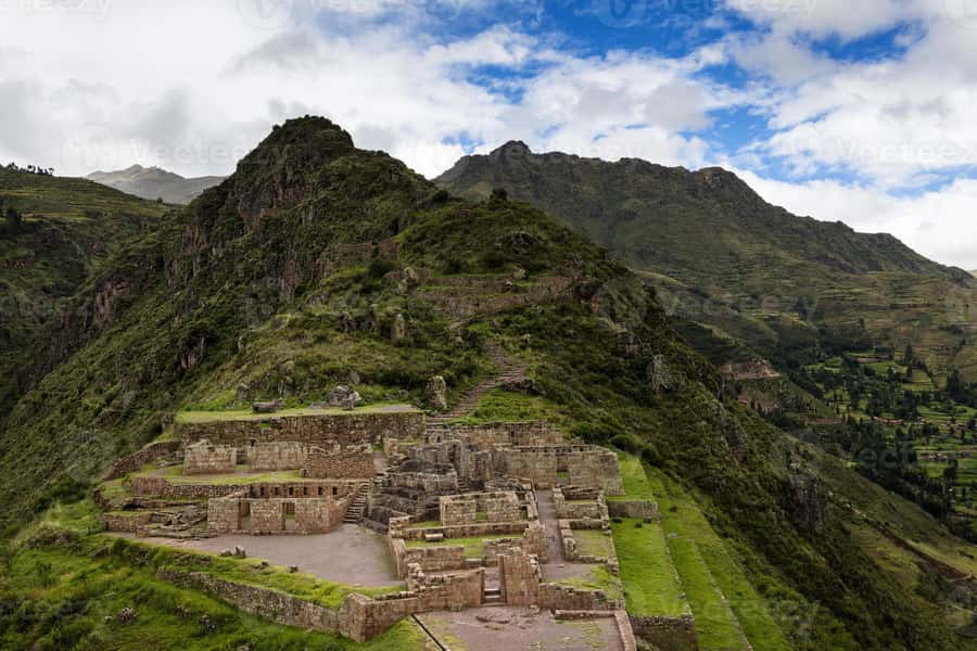 From Cusco: Private Pisac Ruins and Alpaca Farm Day Trip - Group Size and the Feel of the Day: Small, Focused, Not Crowded