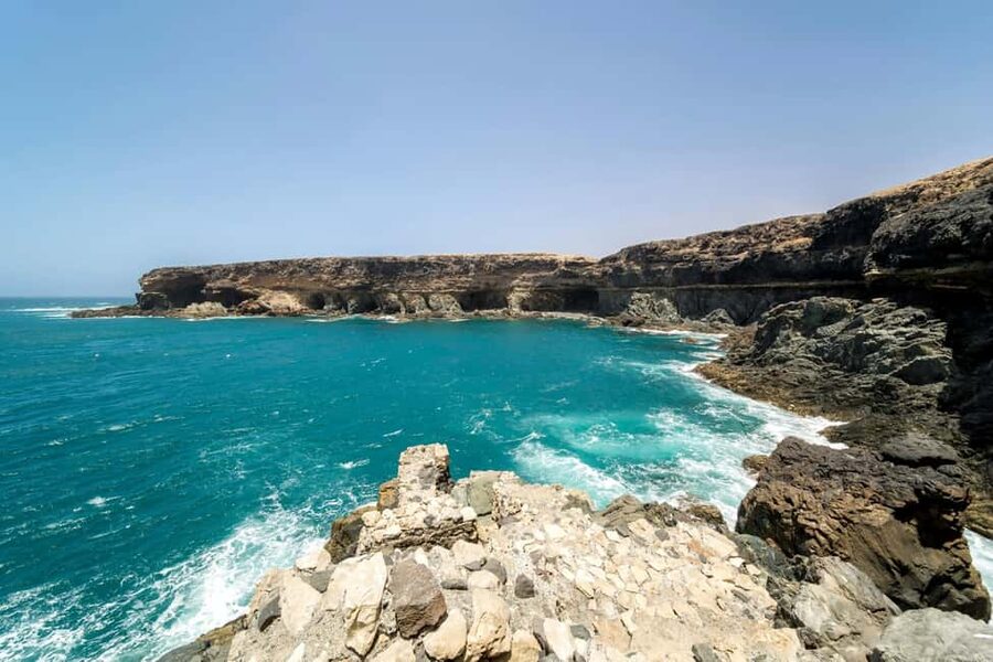 Fuerteventura farm, caves and rural villages tour with lunch - Aloe vera farm: the island’s wellbeing product, explained on the ground