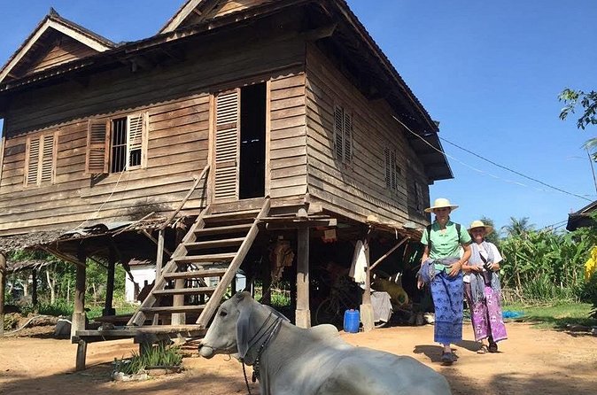 Full Day Siem Reap Farm Tour with Cooking Class and Monk Blessing - Monk blessing with sacred water: a calm cultural stop