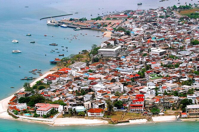 Full Day Tour Stone Town (City tour)+Prison Island and Spice Farm - A route that makes sense: Stone Town, Changuu, and Tangawizi