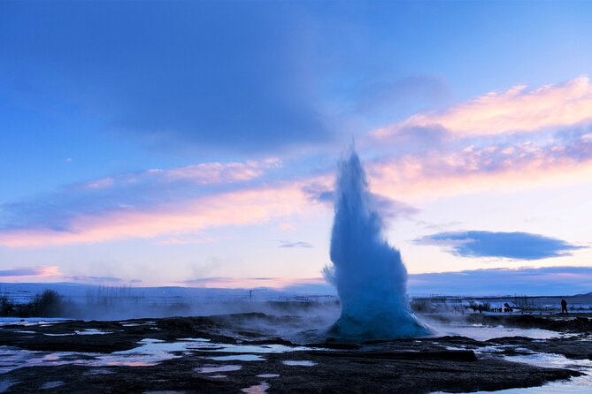 Golden Circle, Fridheimar Farm & Horses Small Group Tour from Reykjavik - Golden Circle Day Trips: Why a Small-Group Bus Beats Self-Driving
