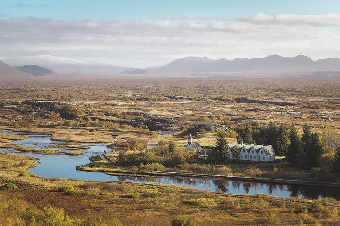Golden Circle Tales, Tomato Farm & Kerid – Small Group from RVK - Food, Toilets, and Staying Comfortable in Windy Weather