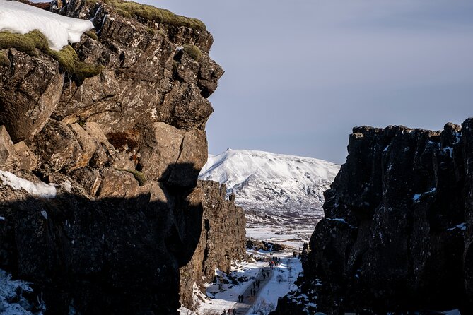 Golden Circle with Kerid Crater & Local Farm Visit in Small Group - Þingvellir National Park: walk where the continents pull apart
