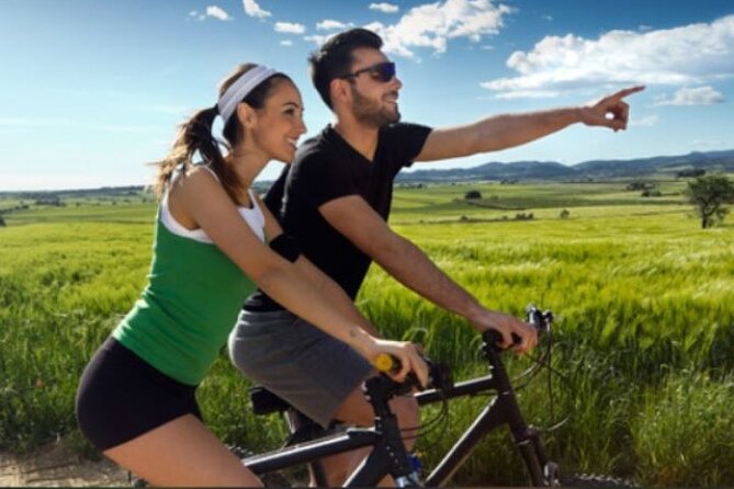 Guided Farm and Wine Country Bike Tour in Mattituck NY - Cutchogue farm stand: fruit, pies, herbs, honey, jams