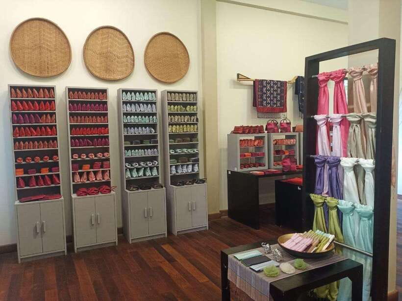 Half-Day: Silk Farm, Senteur Angkor, and Satcha Workshop - A few smart things to bring and do