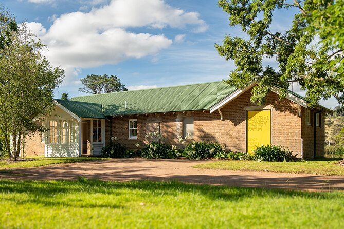 Honey Farm Tour. Morning Tea. Guided Tasting - Getting to the meeting point at Retford Park