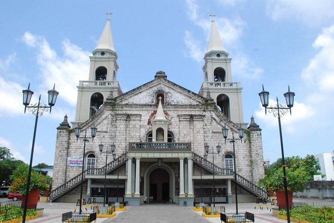 Iloilo City Tour (Garin Farm, Molo Mansion/Church, Vanishing Mansion) - Netong’s La Paz Batchoy: food stop with serious local debates