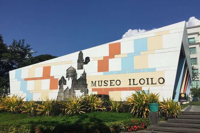 Iloilo City Tour (Garin Farm, Molo Mansion/Church, Vanishing Mansion) - Museo Iloilo: from stone-age pottery to trade ceramics