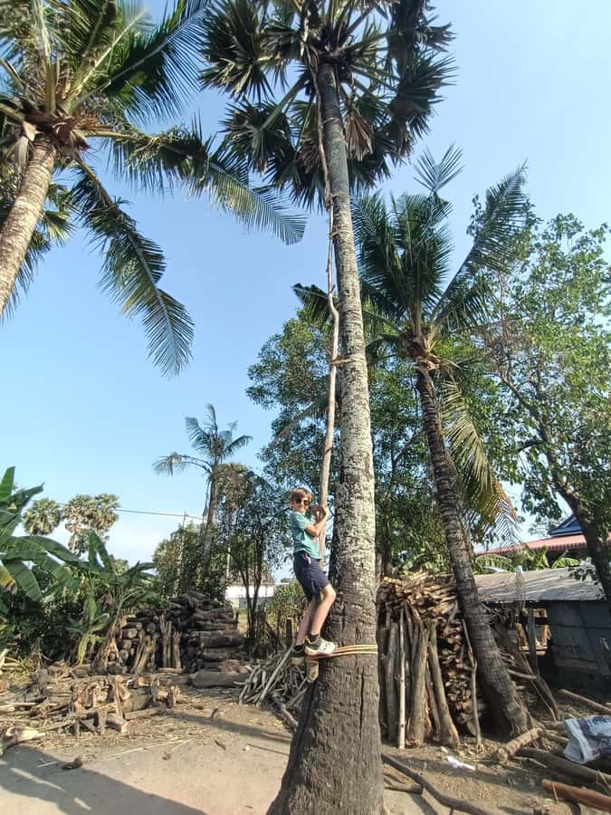 Kampot Countryside include Pepper farm, Salt field & Lake - Brateak Krola: a man-made lake with Khmer Rouge gravity