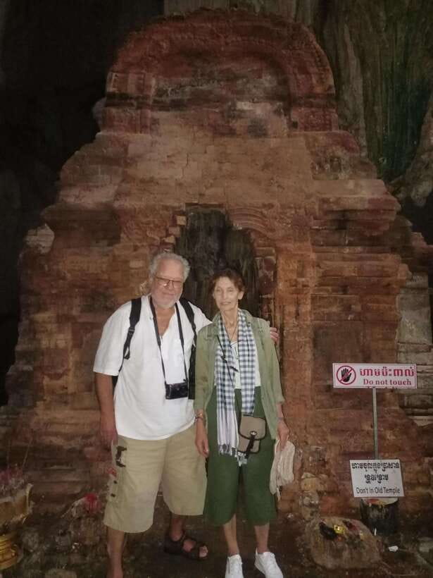 Kampot: Full-day Countryside Tour with Pepper Farm and Kep - Phnom Chhngok cave temple: 203 steps, Shiva brickwork, and a viewpoint reward