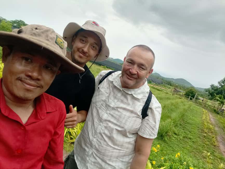 Kampot Pepper farm Enjoy Tour & Testing our process 4 free - Secret lake stop: a short detour with heavy history