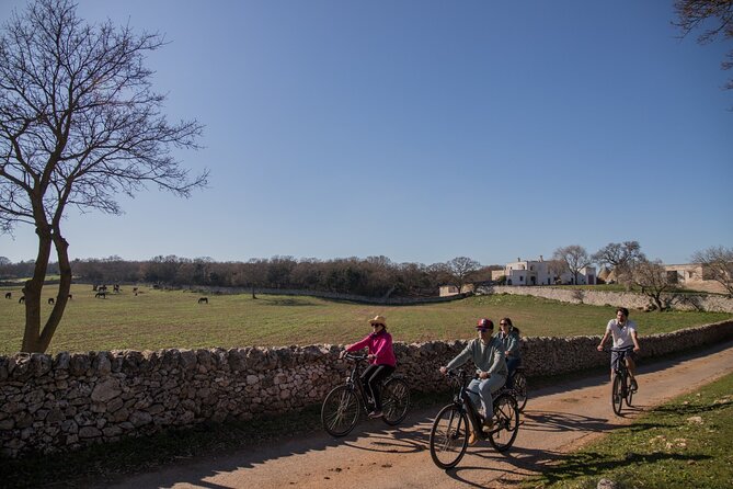 Martina Franca e-Bike tour . Visit a breeding and a dairy farm - Getting to the start in Martina Franca (and not losing time)