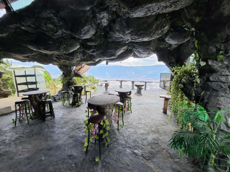 Medellin: Coffee Farm Tour & Spa with Overnight Glamping - Your First Evening: Glamping Coffee Cave, Fire Pit Views, and BBQ Dinner