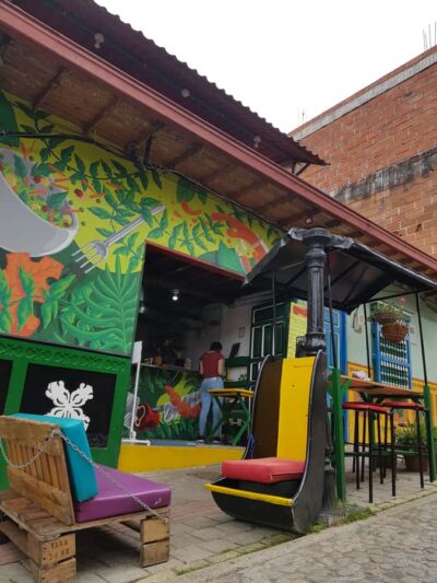 Medellin: Guatape, El Peñol Coffee Farm Private Tour & Fruit - Marinilla Fruit Tasting: What to Expect and How to Enjoy It