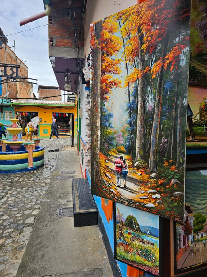 Medellin: Guatape, El Peñol Coffee Farm Private Tour & Fruit - Climbing El Peñol’s Rock: The 700 Steps That Earn the View