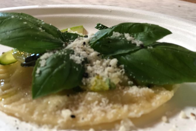 Organic cooking class with a sommelier in an Olive and wine farm - Group size and the pace: why this feels fun for families